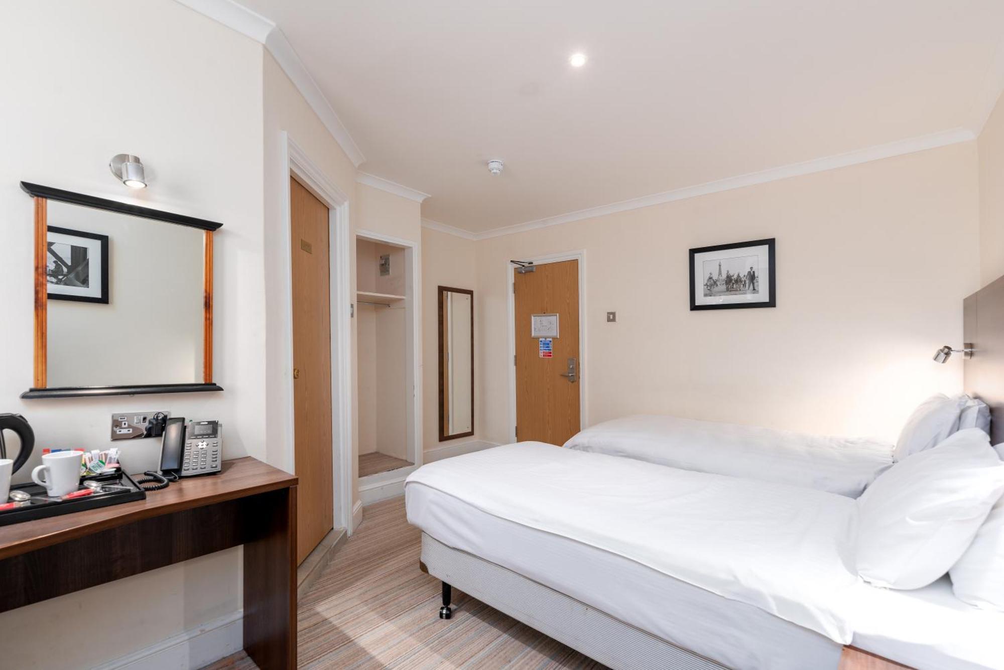 Best Western Carlton Hotel Blackpool Room photo